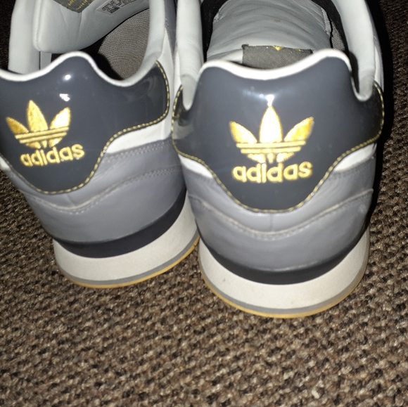 Adidas shoes - Picture 3 of 3